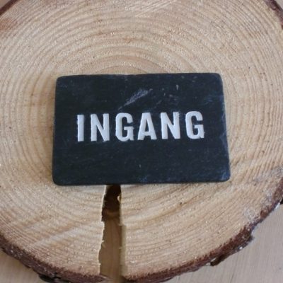 Leisteen deurplaat 'ingang'
